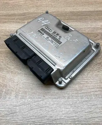 Audi A4 S4 B6 8E 8H Engine control unit/module ECU 8E0907401 0281010492