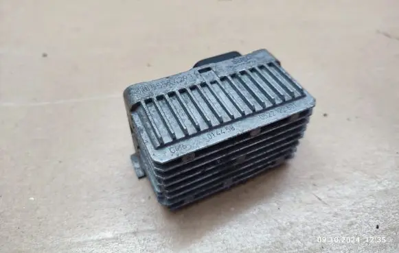 Opel Insignia A Glow plug pre-heat relay 55574293