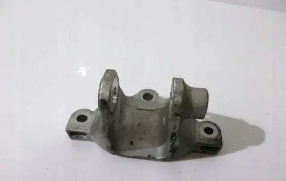 Renault Talisman Gearbox mounting bracket