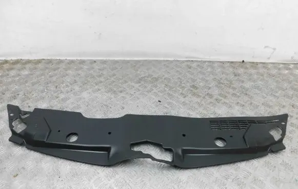 Toyota Corolla Verso AR10 Radiator trim 532890F010