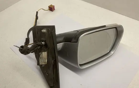 Volkswagen Polo IV 9N3 Front door electric wing mirror E9024245 E9014245