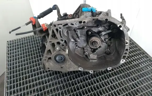 Renault Megane II Manual 5 speed gearbox JH3105