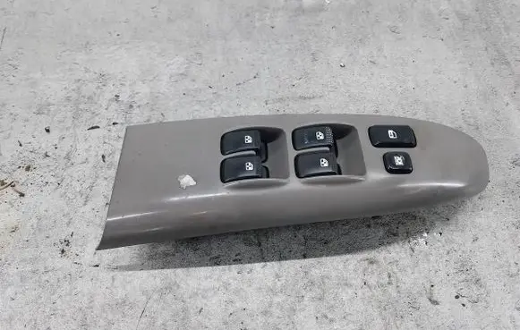 KIA Carnival Quarter vent window switch 93570-4D000KS