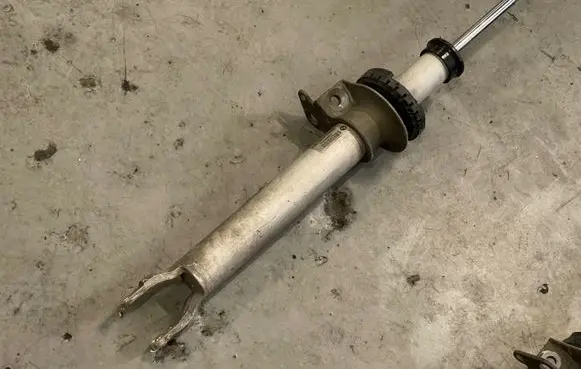 BMW M6 Front shock absorber/damper 2284668 F13MV19K 12B1921S0817