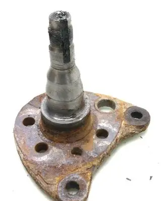 Volkswagen Golf III Stub axle 