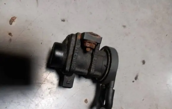 Opel Zafira A Turbo solenoid valve 4715396