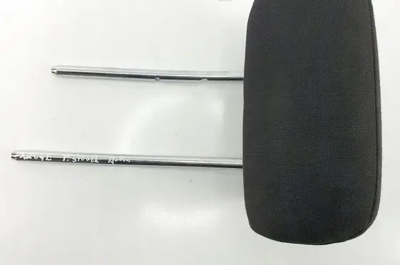 Mercedes-Benz GLK (X204) Rear seat headrest 