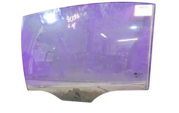 Opel Vectra C Front door window glass four-door 