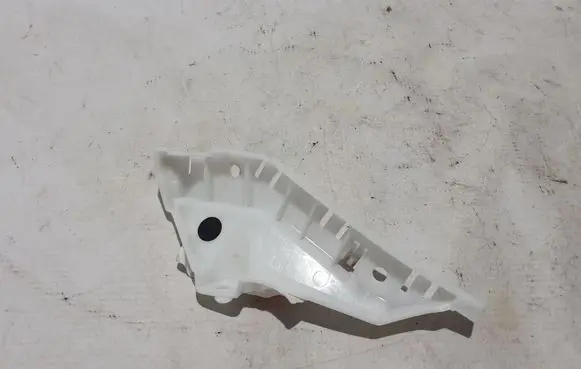 Renault Scenic E-Tech V Front bumper mounting bracket 622208140R
