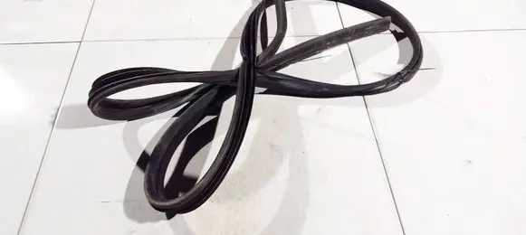 Ford C-MAX I Rubber seal rear door 