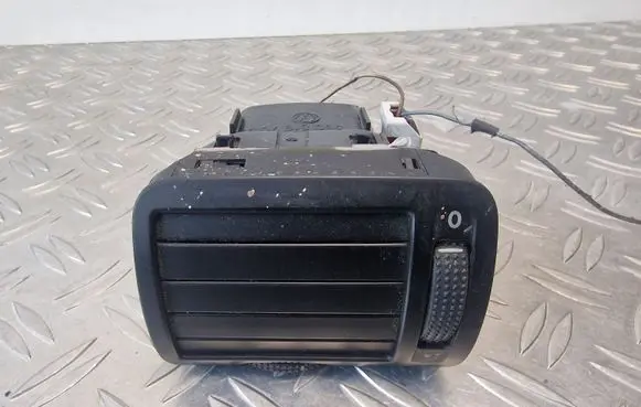 Volkswagen PASSAT B5.5 Dashboard side air vent grill/cover trim 3B0819703D