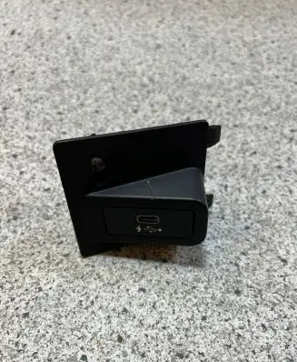 BMW X3 G01 USB socket connector 9458489