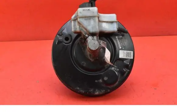 Volkswagen PASSAT B5.5 Brake booster 3C1614105D