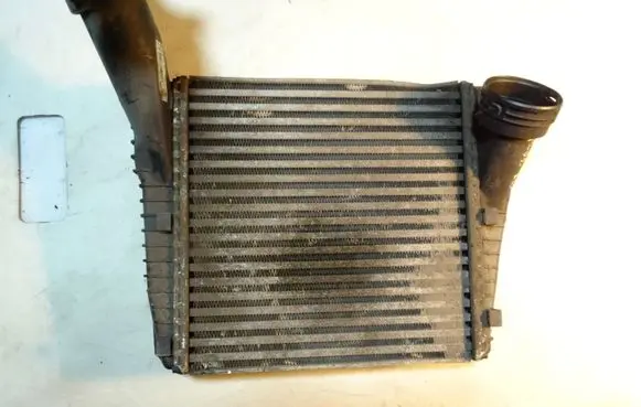 Audi Q7 4L Intercooler radiator 7L6145803C 7L6145795AB