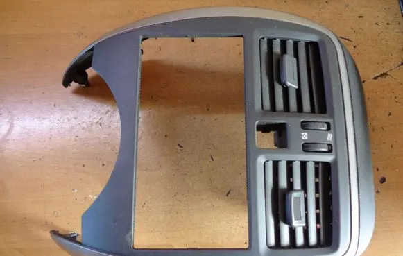 Nissan Micra Dash center air vent grill