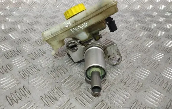 Audi A4 S4 B7 8E 8H Master brake cylinder 8E0611301G 32067009