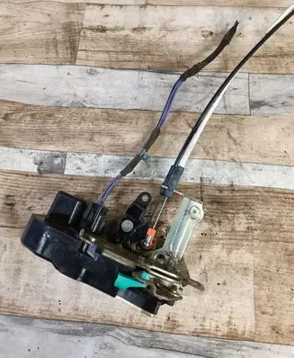 Chrysler Pacifica Front door lock