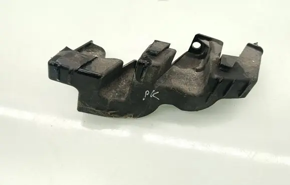 Land Rover Freelander Front bumper mounting bracket 