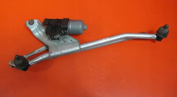 Dacia Sandero III Front wiper linkage and motor 8200619512 0390241544