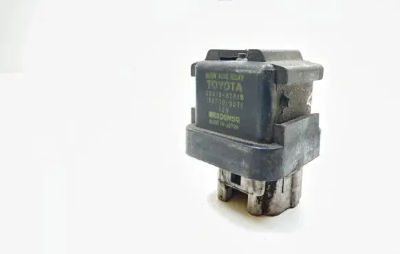 Toyota Avensis T250 Glow plug pre-heat relay 1567000671