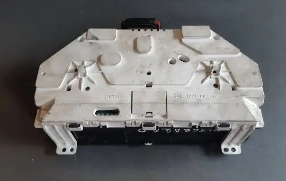 Suzuki Grand Vitara II Speedometer (instrument cluster)
