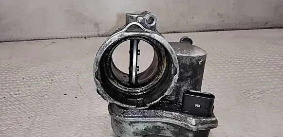 Volkswagen PASSAT B6 Throttle valve 03G128063B