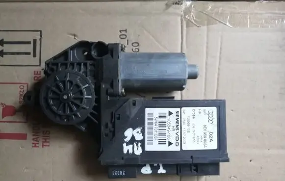 Audi A4 S4 B6 8E 8H Rear door window regulator motor 8E0959802A 5WK47011CBF 105849106