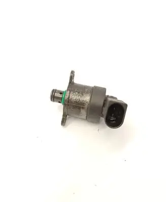 BMW 3 E46 Fuel pressure regulator 