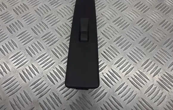 Mitsubishi Pajero Quarter vent window switch MR480792F