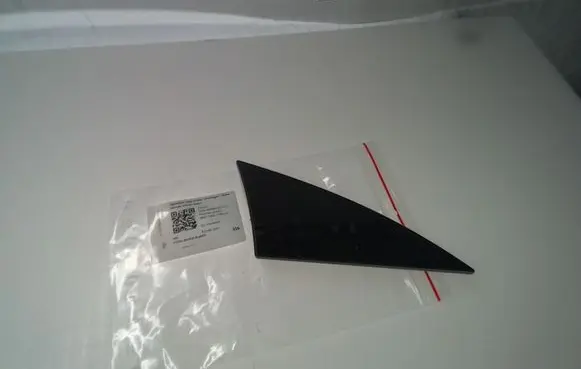 Toyota Prius (XW50) Roof trim bar molding cover 7505647010