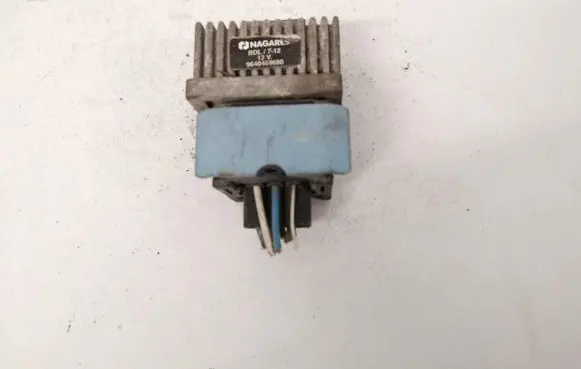 Renault Megane II Glow plug pre-heat relay 9640469680