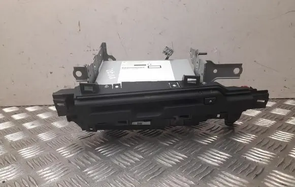 Lexus UX Radio/CD/DVD/GPS head unit 8614076B60