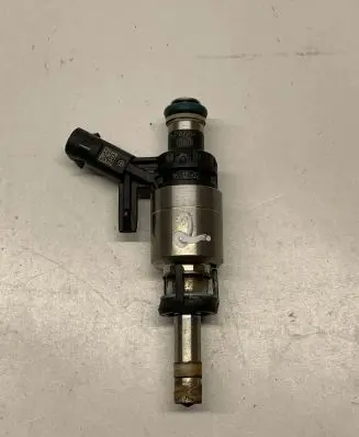 Audi A4 S4 B9 8W Fuel injector 06L906A04 06L906036K