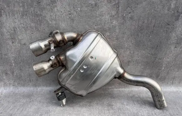 Porsche Macan (95B) Rear muffler/silencer tail pipe 95B253610E
