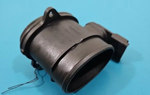 Peugeot 308 Mass air flow meter 72834204 IMPRK1549629