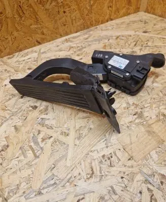 Hyundai i40 Accelerator throttle pedal GFF017AA3Z000