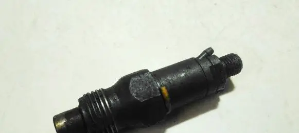 Volvo S40, V40 Fuel injector LCR6735401D