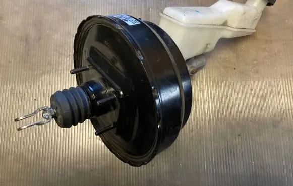 Hyundai ix35 Brake booster 585002S870 591102S950