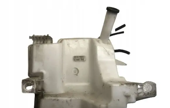 Ford Focus Windshield washer fluid reservoir/tank BV6117B613AC