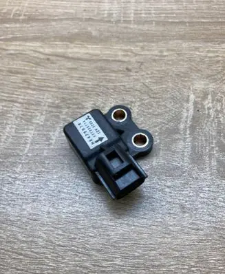 Mitsubishi Pajero Airbag deployment crash/impact sensor MR475078 X2T22371A