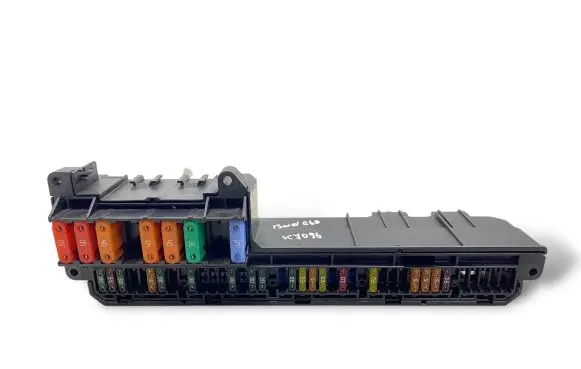 BMW 5 E60 E61 Fuse box set 25713290