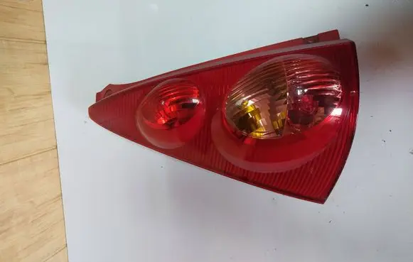 Peugeot 107 Rear/tail lights 815600H040