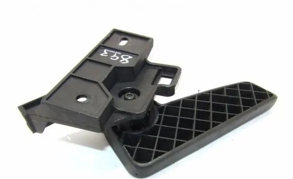 Volkswagen PASSAT B7 Engine bonnet (hood) release handle