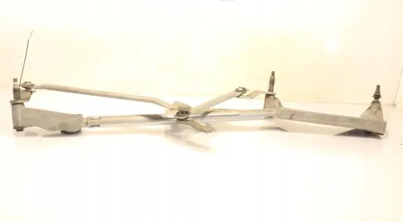 Mercedes-Benz C W203 Front wiper linkage 179.631