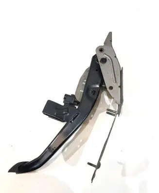 Volvo V50 Brake pedal
