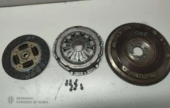 Mini One - Cooper Coupe R56 Clutch set kit 7561765 3000951358