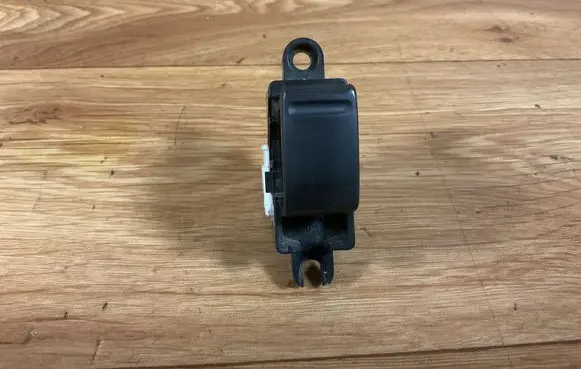 Nissan Almera Tino Electric window control switch