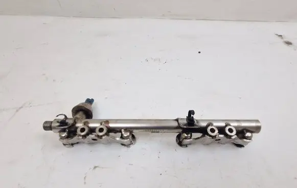 Nissan Qashqai Fuel main line pipe 175226637R 1535430048
