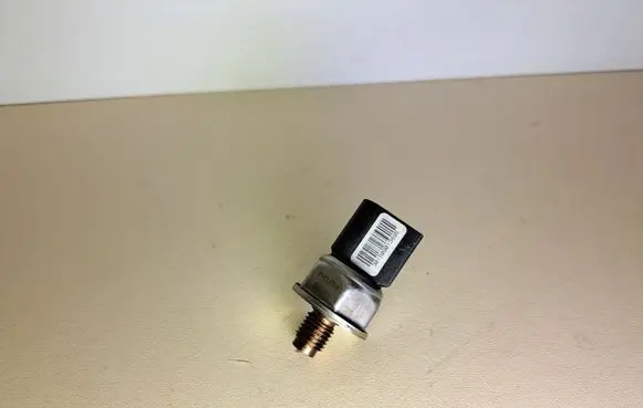 Fuel pressure sensor