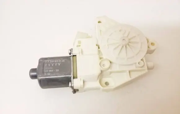 Mercedes-Benz B W246 W242 Front door window regulator motor A2469065100 933865101